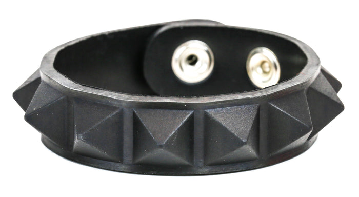 1 ROW 1/2" RUBBER PYRAMID BRACELET, GLOW IN THE DARK