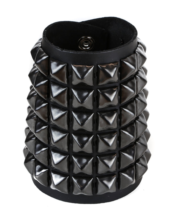 ASSORTED 6 ROW 1/2" PYRAMID BRACELET