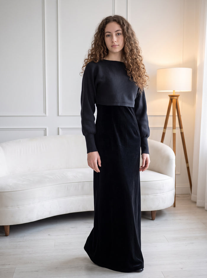 Black knit crop top and long velvet jumper set, long sleeves, fitted dark outfit