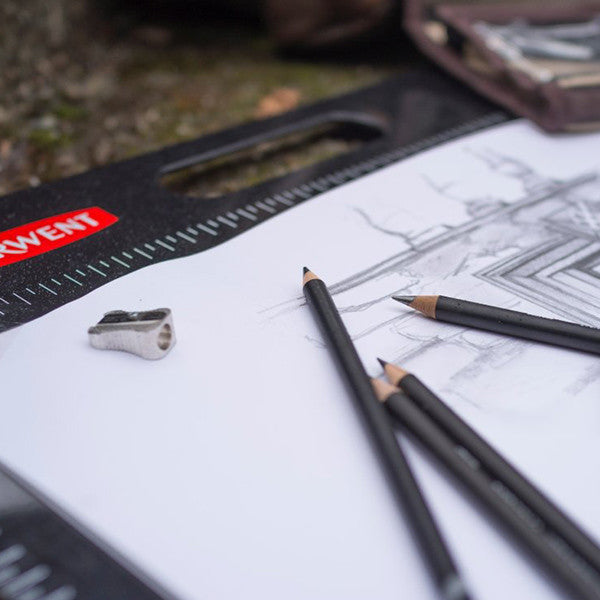 Derwent Sketching Graphite Pencil Tin of 6 by Derwent at Cult Pens