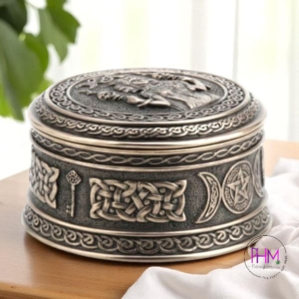 Hecate Goddess Bronze Trinket Box 🌙 - Gifts