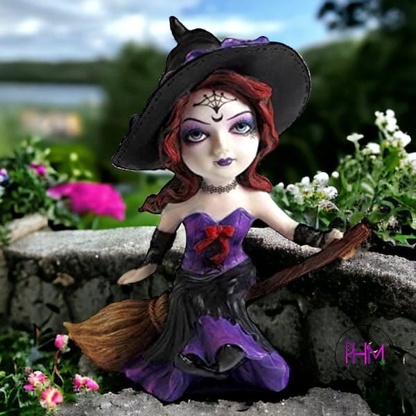 Hocus Pocus Witch Statue | Unicorn Studios - Figurine