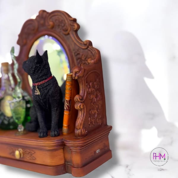 Poisons and Potions | Lisa Parker 🐈‍⬛ - Figurine