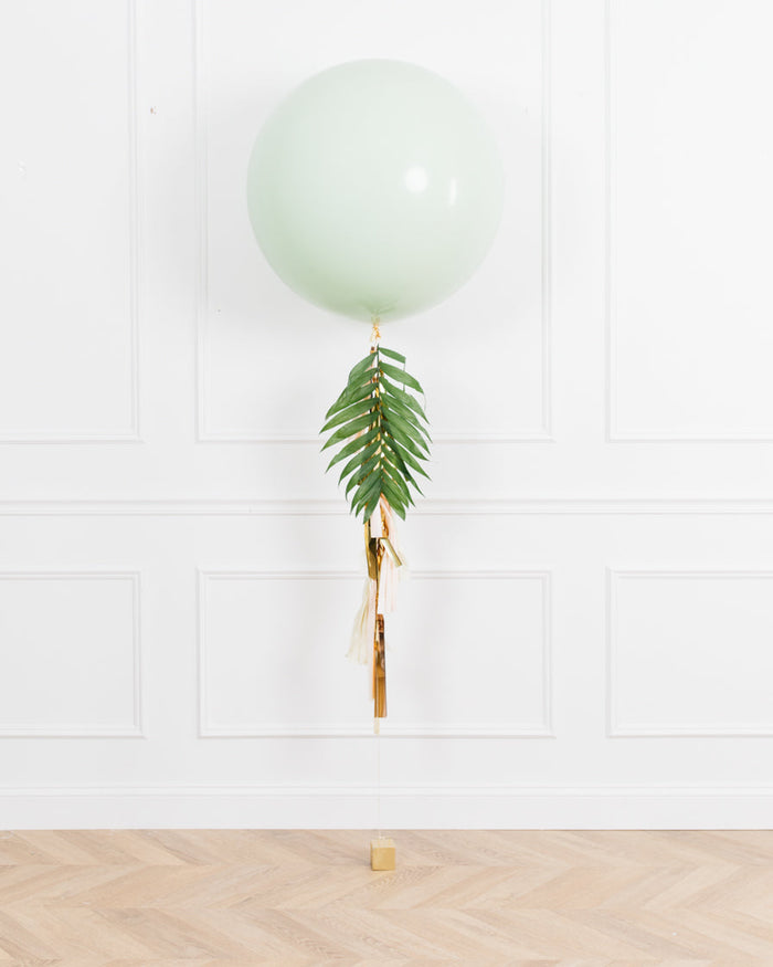 Serengeti - Giant Balloon with Greenery Tassel
