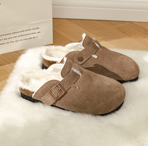 Tiosebon  Leather Boken Fuzzy Slippers-Camel
